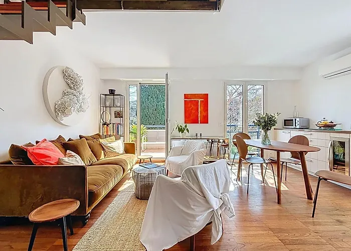 Cap Dantibes Duplex Terraces & Nearby