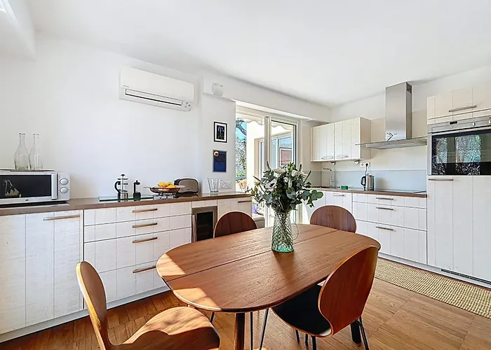 Cap Dantibes Duplex Terraces & Nearby Daire Antibes