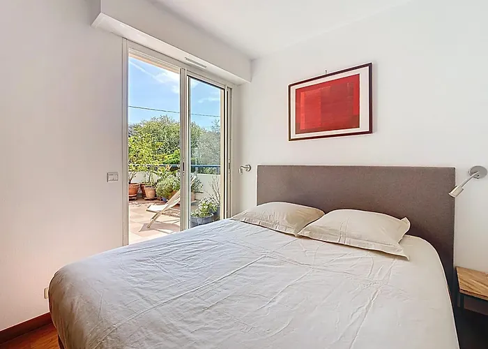 Cap Dantibes Duplex Terraces & Nearby *