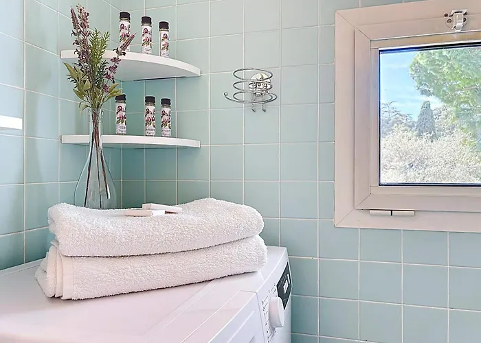 Cap Dantibes Duplex Terraces & Nearby Daire