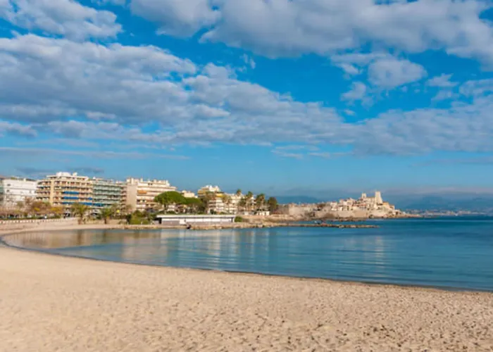 Cap Dantibes Duplex Terraces & Nearby Daire *